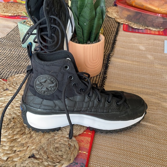 Authentic Brand New Converse” Never Worn” - Picture 5 of 8